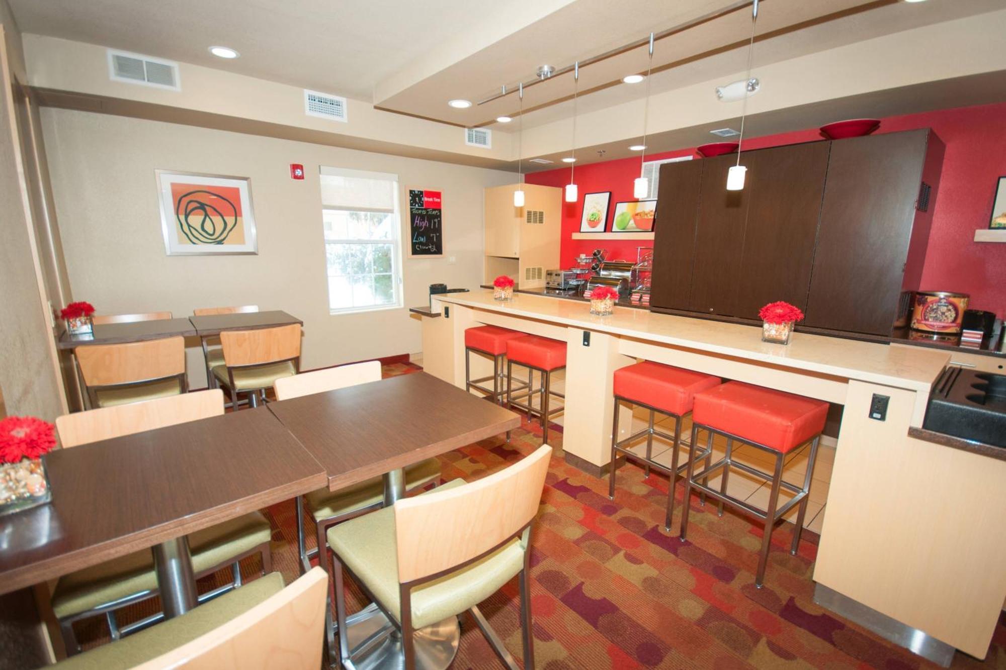 Towneplace Suites Columbus Airport Gahanna Екстериор снимка